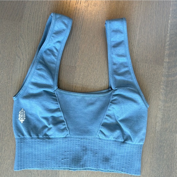 Bundle of Free People (2) and Sweaty Betty (1) Bra/Crop Tops Size XS - Picture 8 of 10
